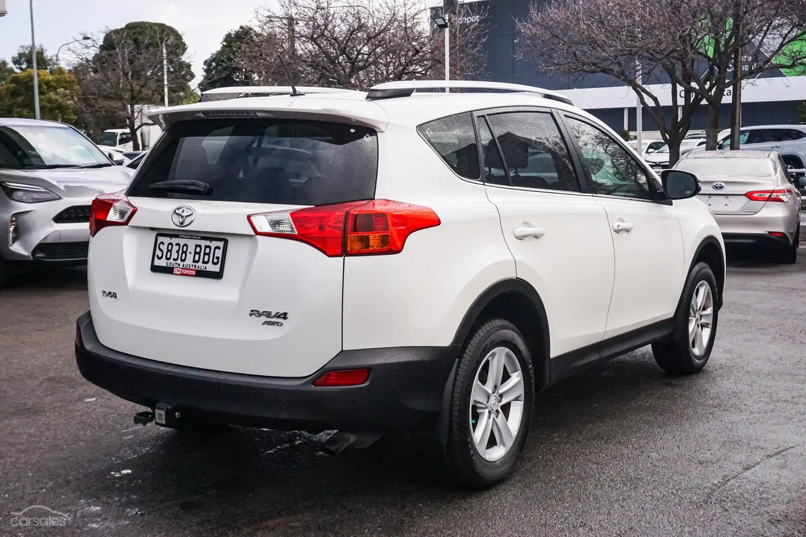 2014 Toyota RAV4 Image 2