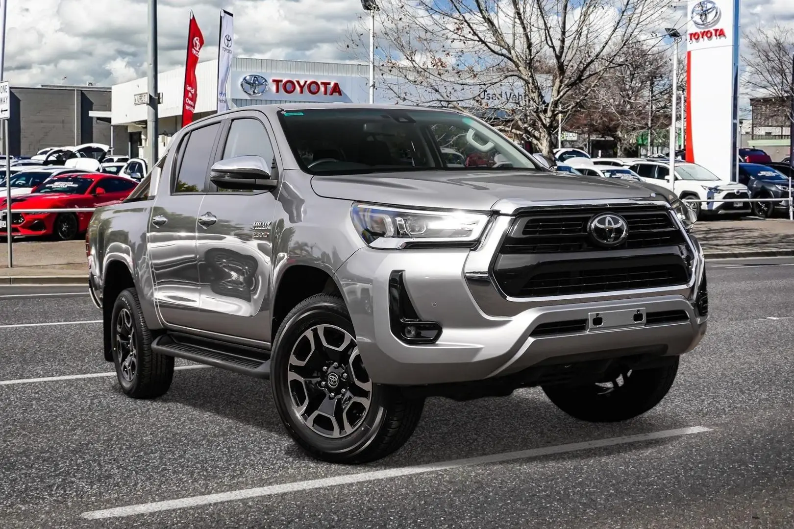 2022 Toyota Hilux SR5 (2EC6HF) Image 1