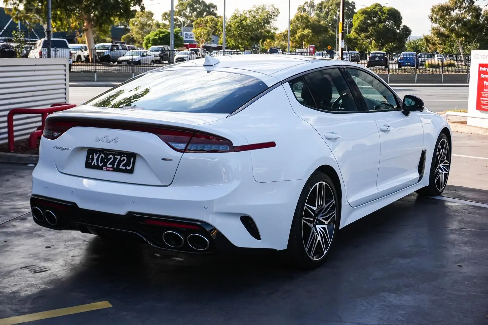 2022 Kia Stinger Gallery Image 3