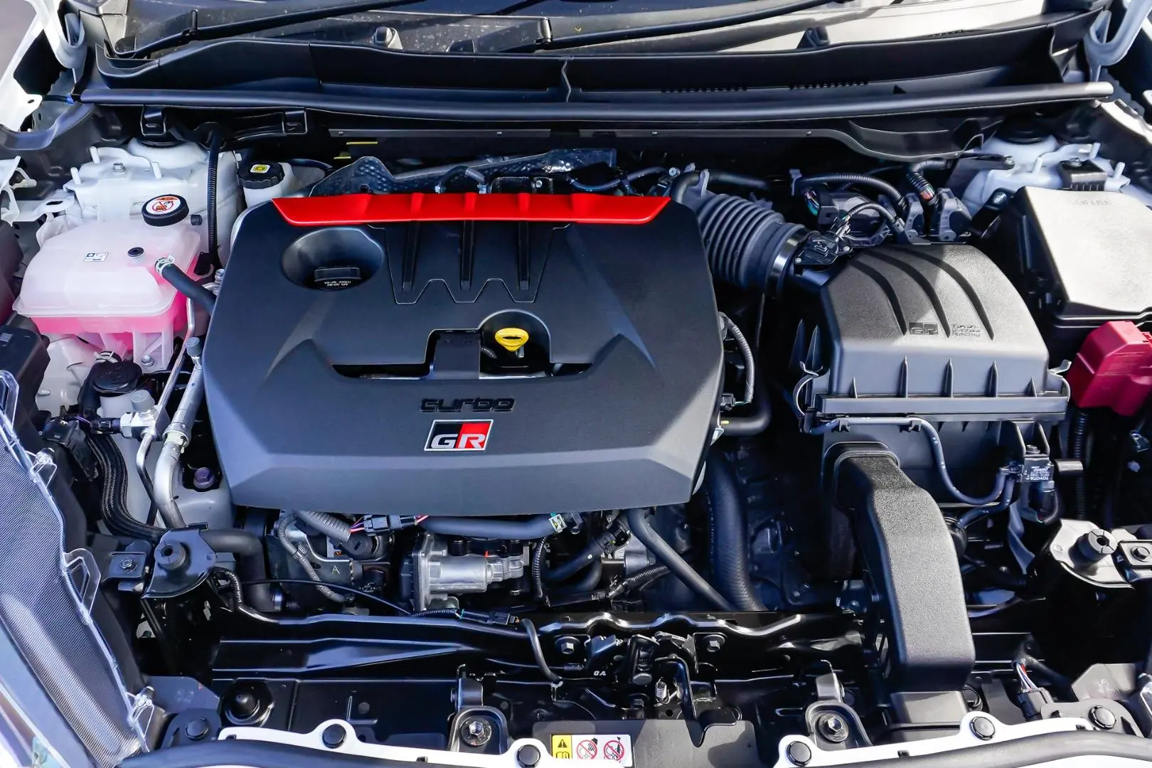 2022 Toyota Yaris Gallery Image 25