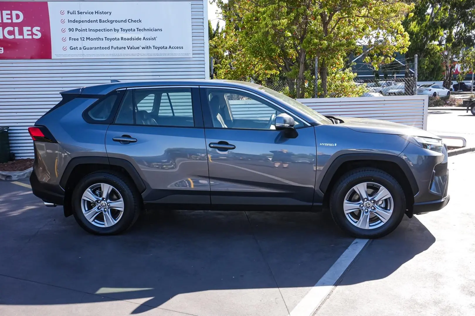 2022 Toyota RAV4 Gallery Image 4