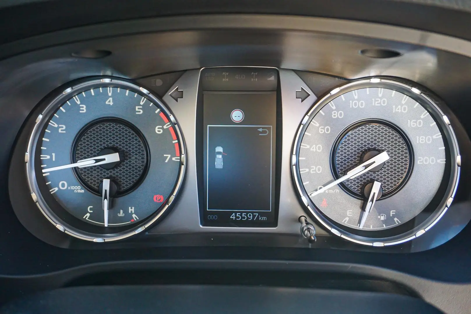 2021 Toyota Hilux Gallery Image 13
