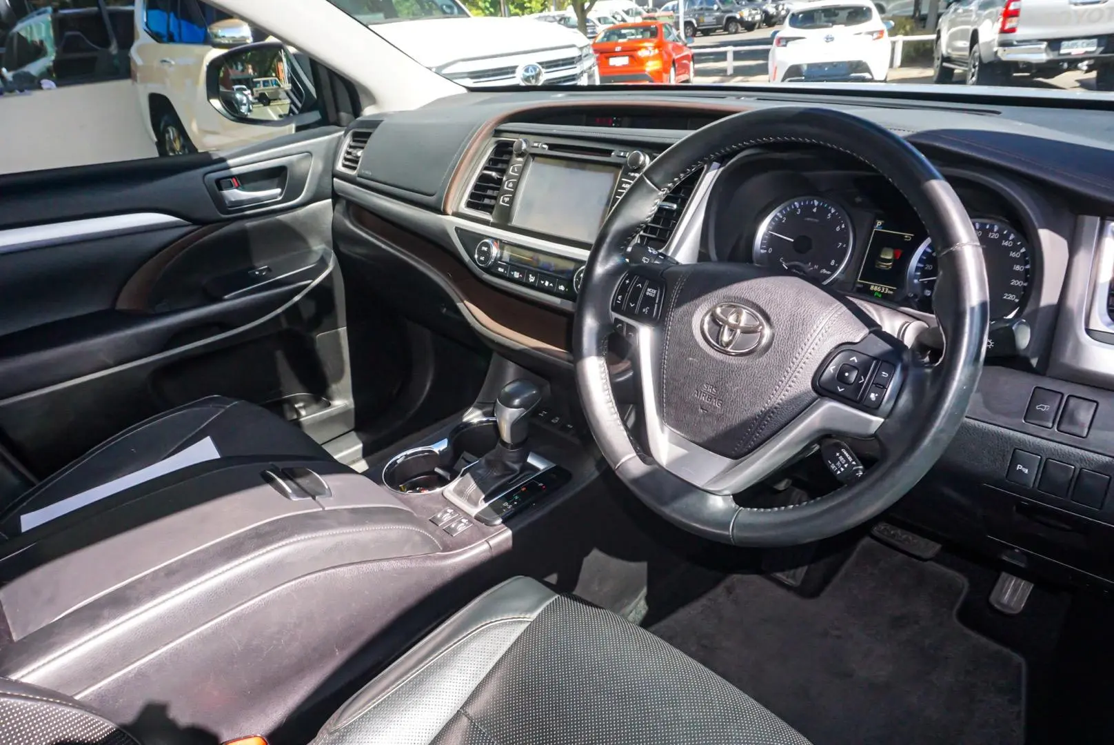 2017 Toyota Kluger Gallery Image 6