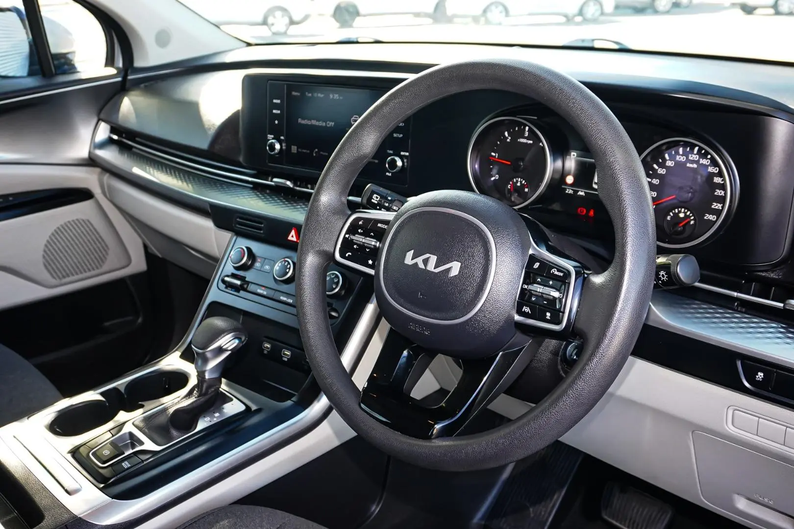 2022 Kia Carnival Gallery Image 7