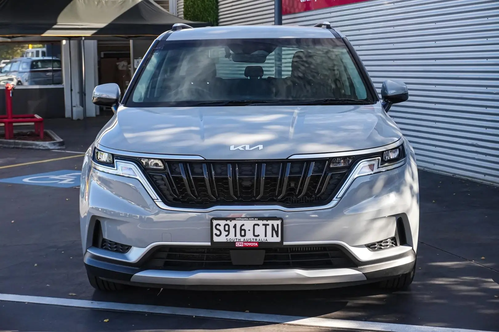 2022 Kia Carnival Gallery Image 5