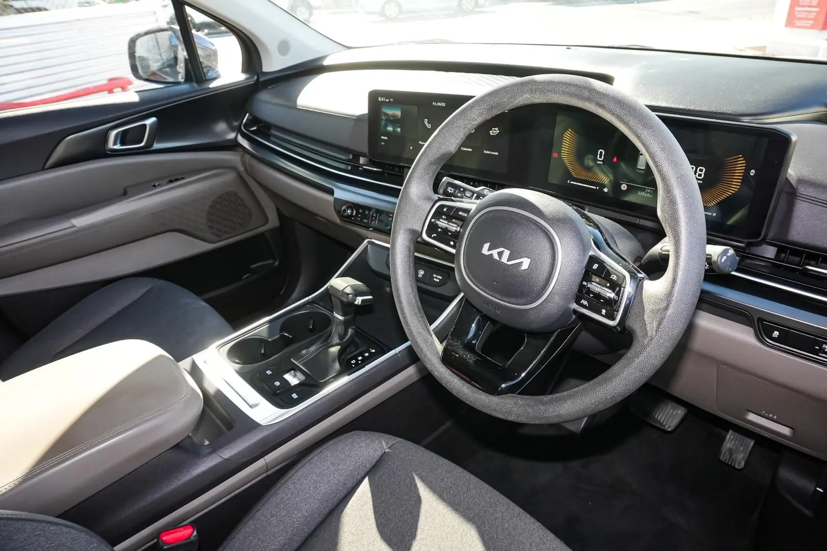 2024 Kia Carnival Gallery Image 15