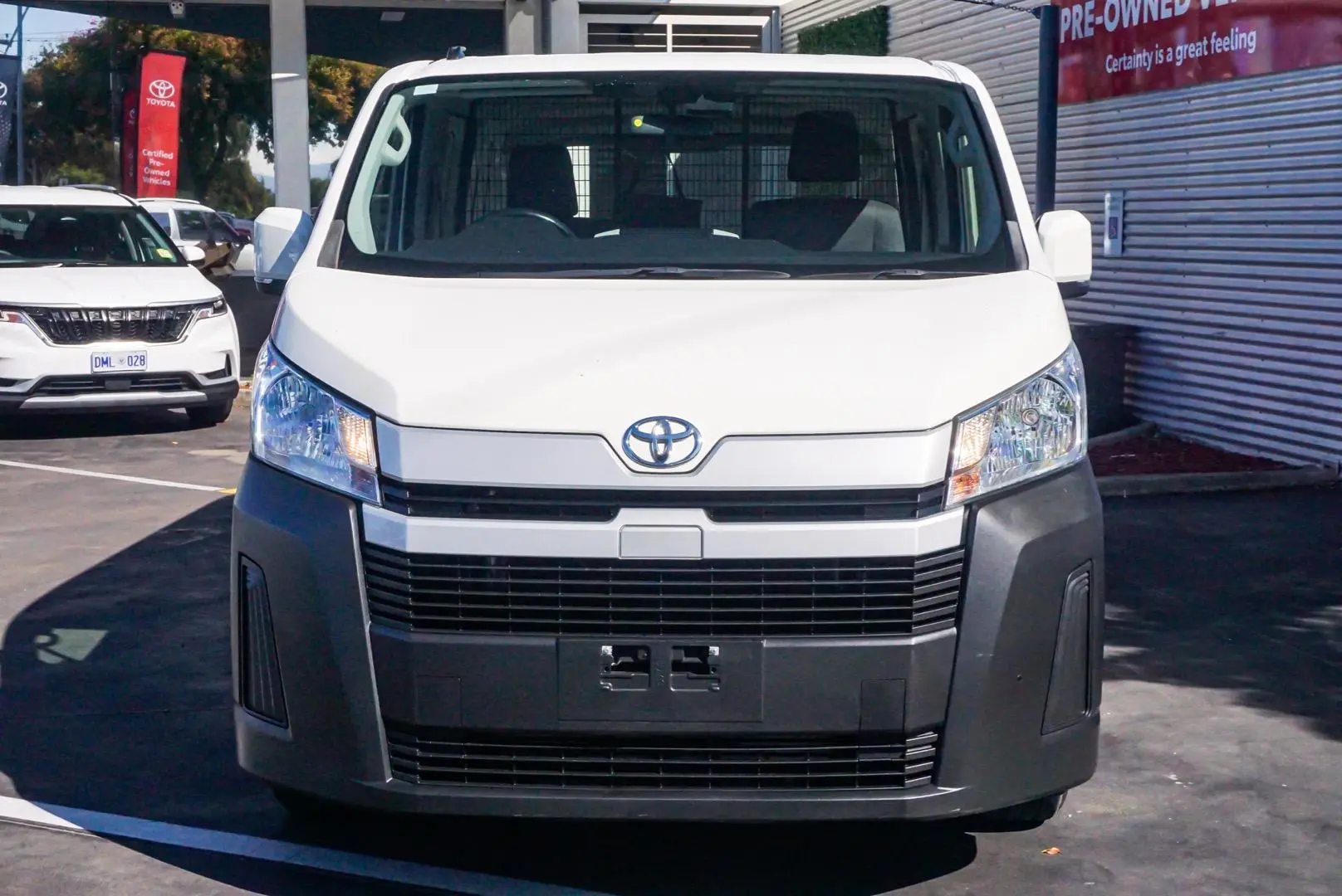 2020 Toyota Hiace Gallery Image 4