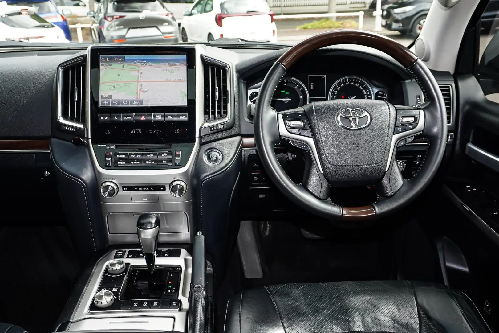 2018 Toyota Landcruiser Gallery Image 9