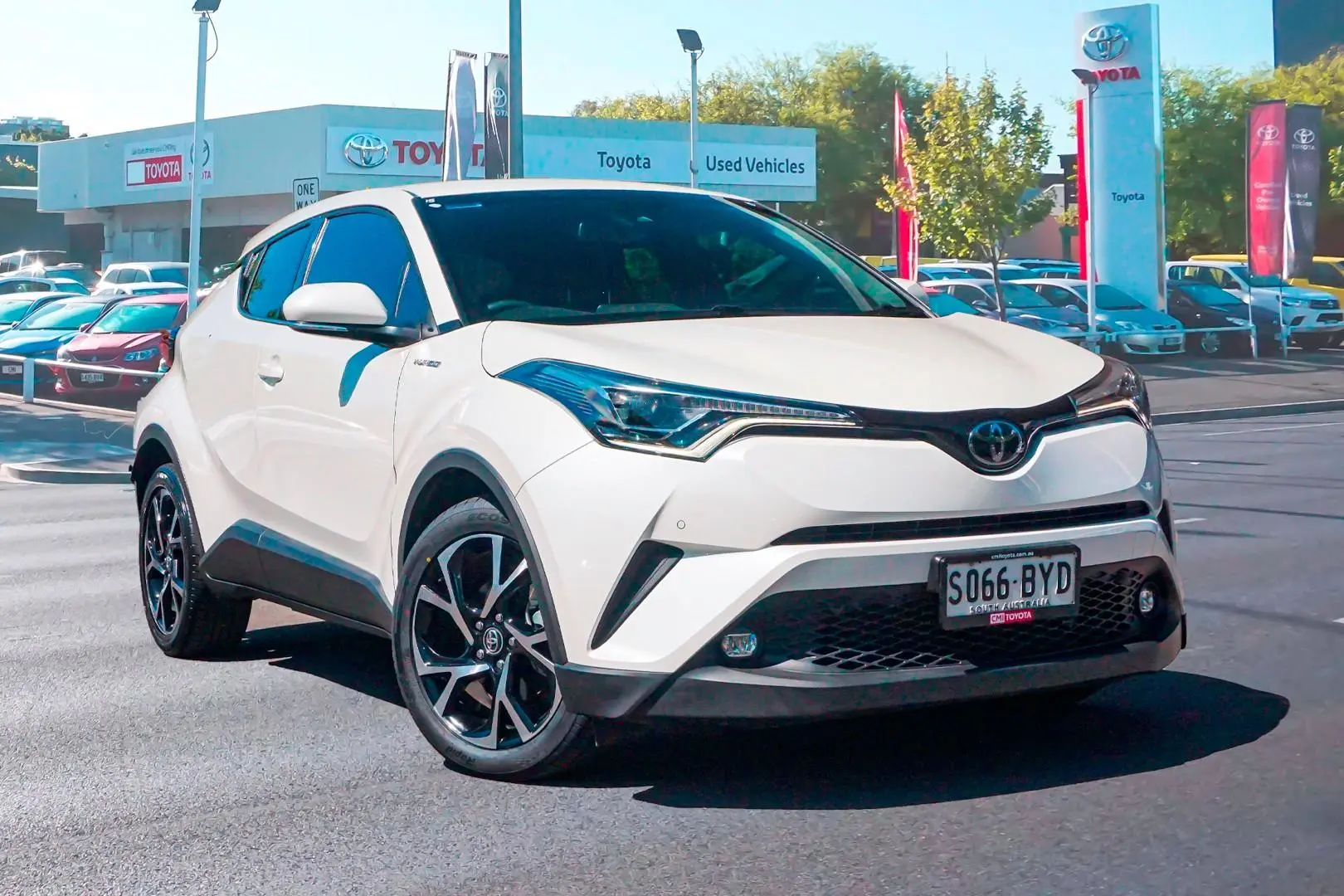 2018 Toyota C-Hr Gallery Image 1