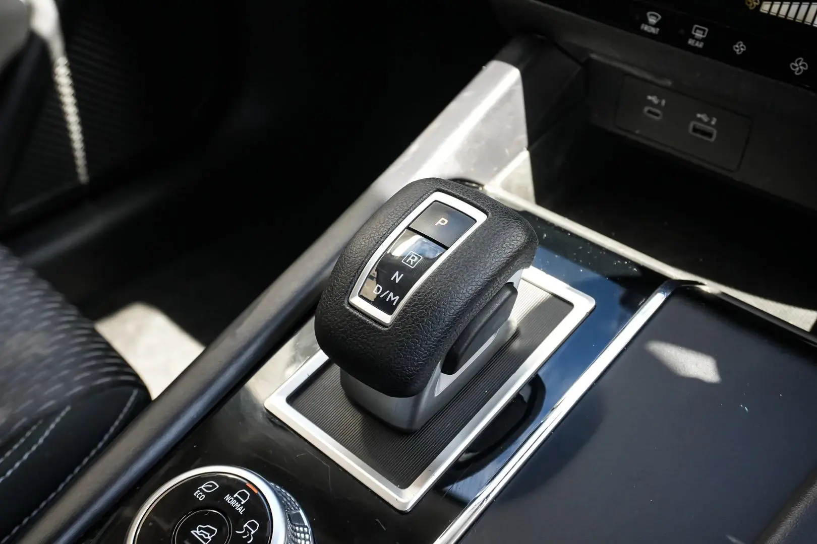 2023 Mitsubishi Outlander Gallery Image 18