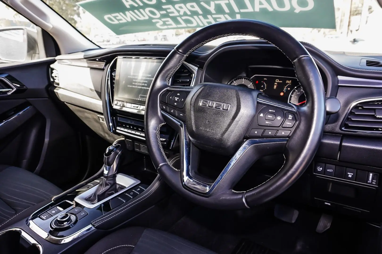 2023 Isuzu MU-X Gallery Image 7