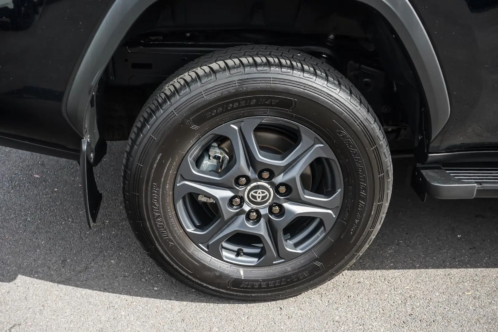 2023 Toyota Landcruiser Gallery Image 17