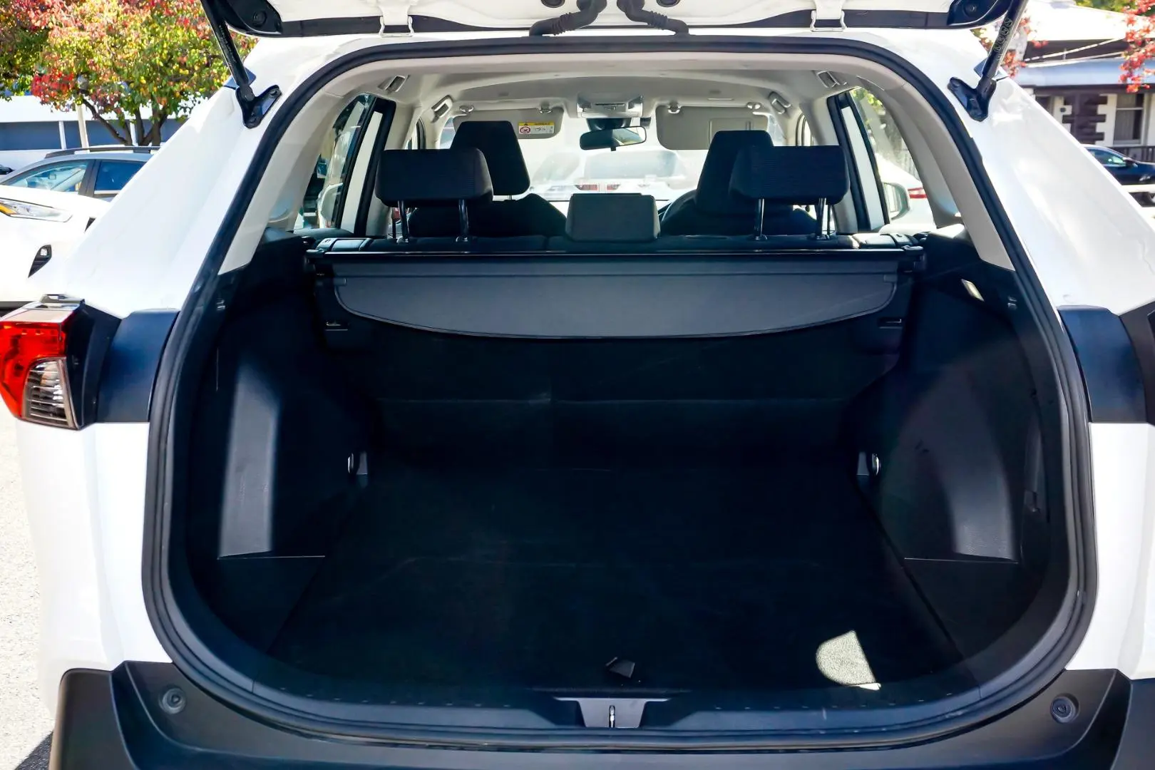 2024 Toyota RAV4 Gallery Image 10