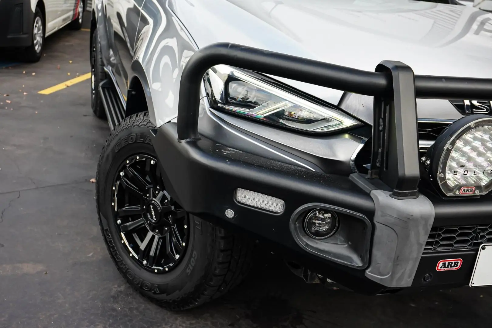 2022 Isuzu MU-X Gallery Image 12