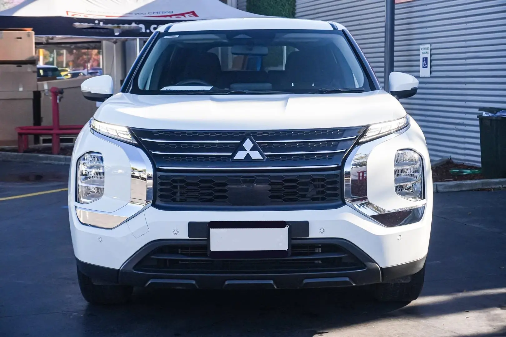 2023 Mitsubishi Outlander Gallery Image 5