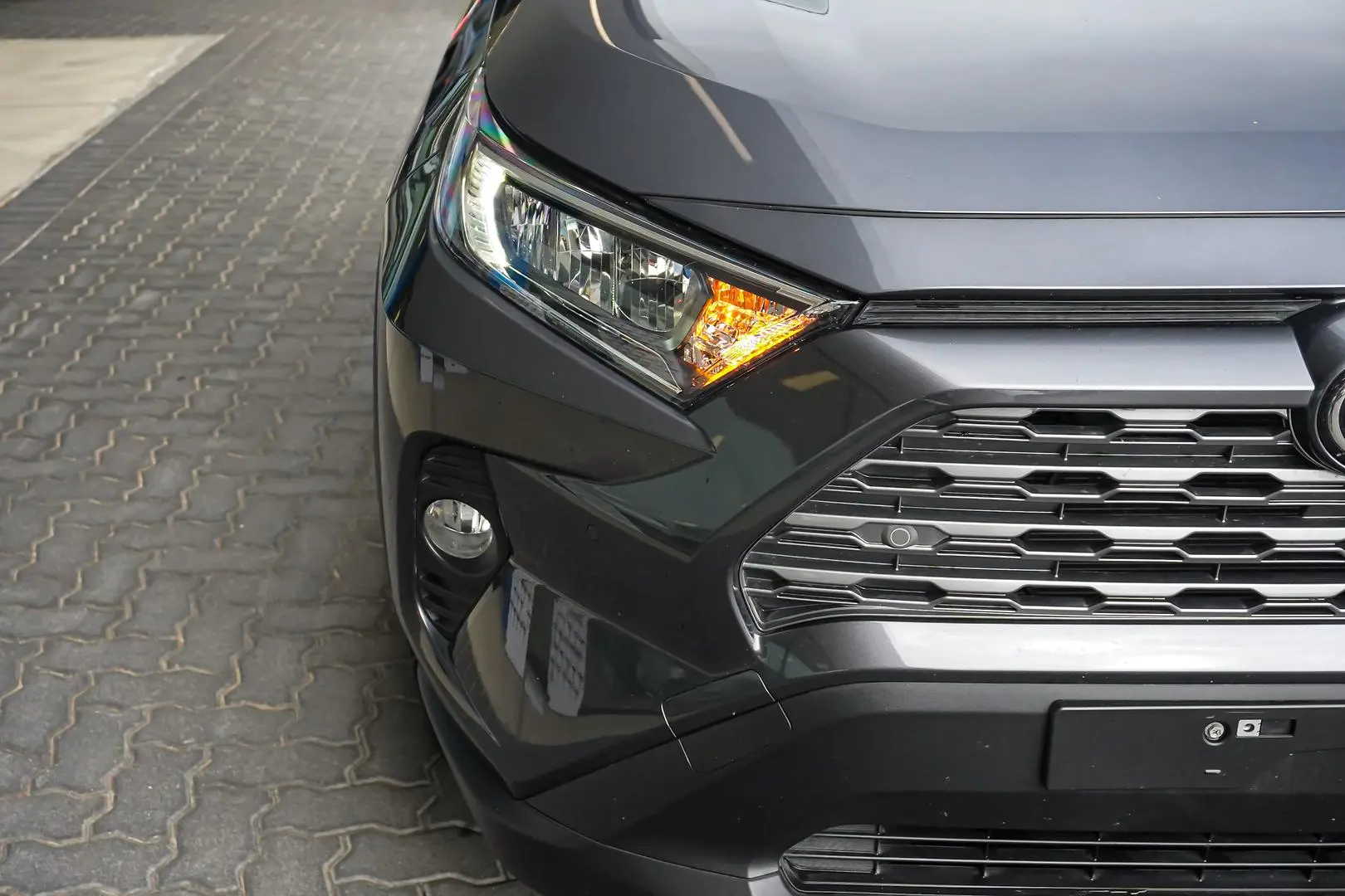2021 Toyota RAV4 Gallery Image 11