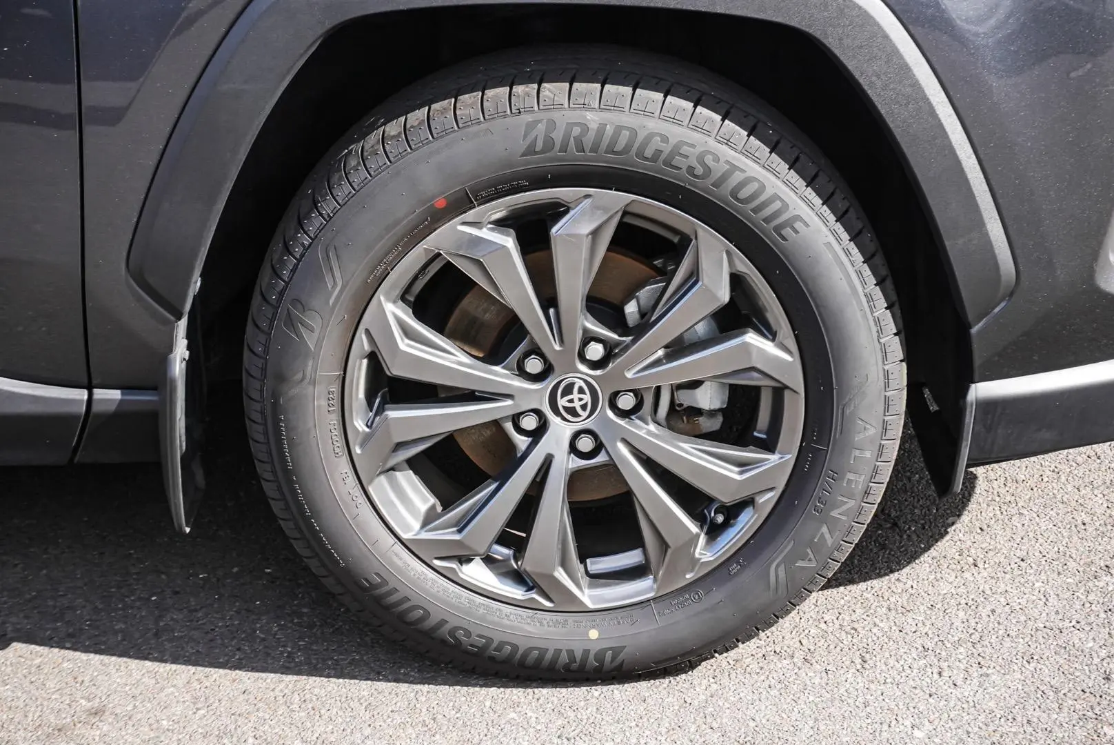 2023 Toyota RAV4 Gallery Image 13