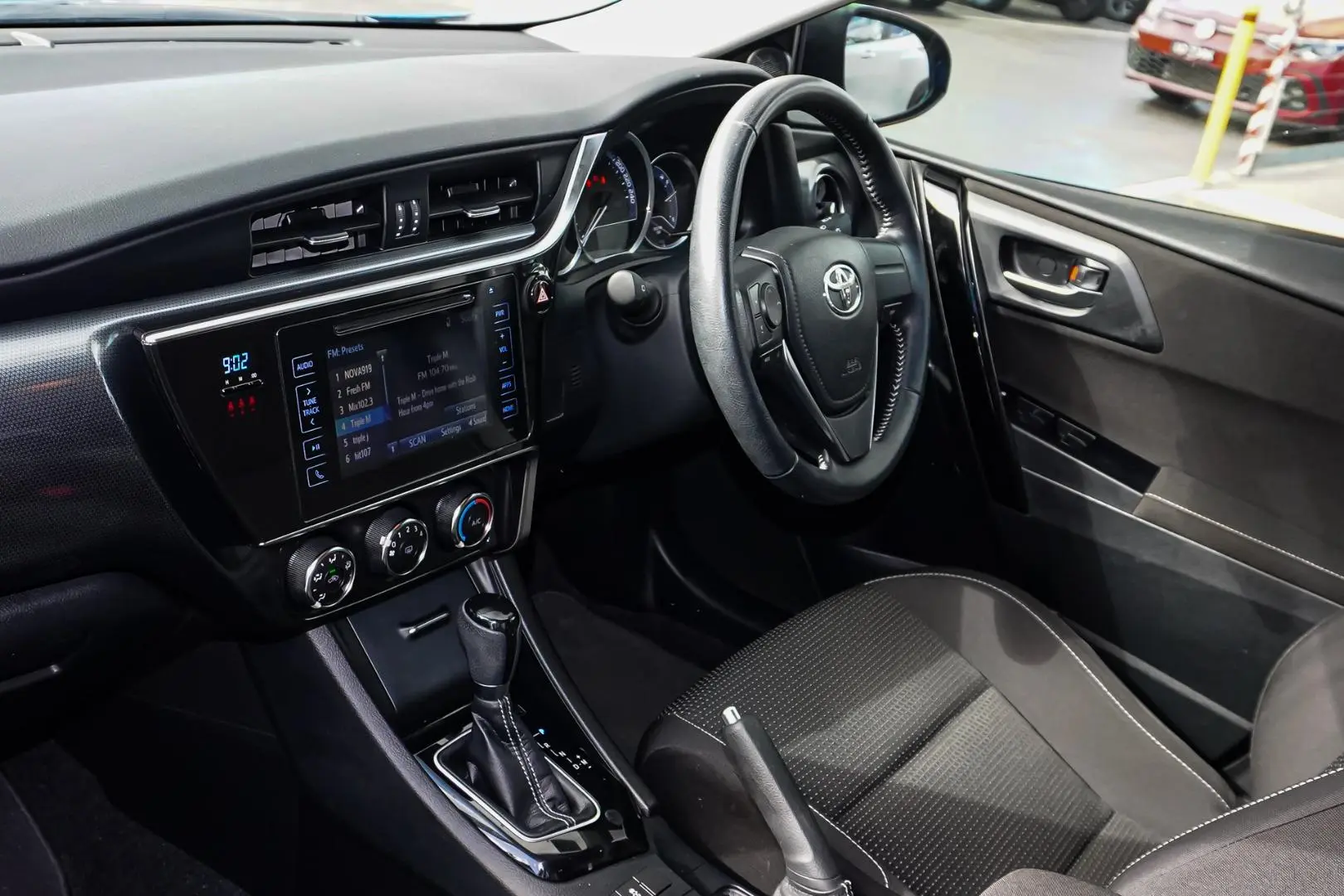 2016 Toyota Corolla Gallery Image 11