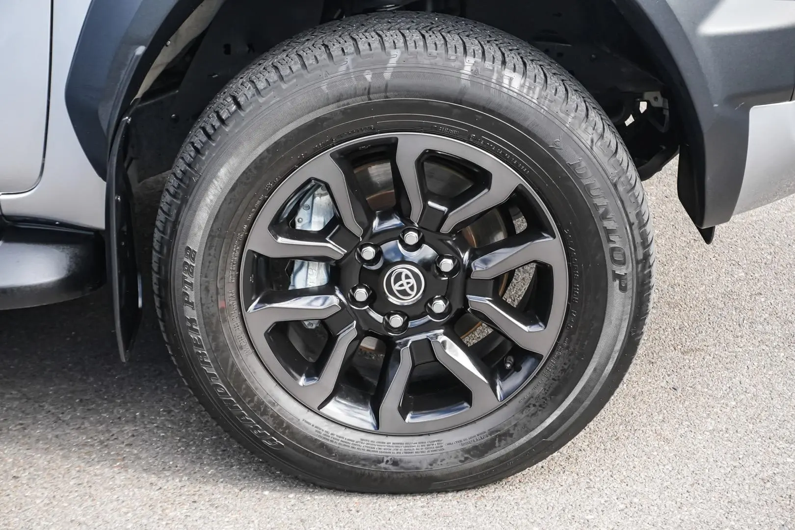 2023 Toyota Hilux Gallery Image 11
