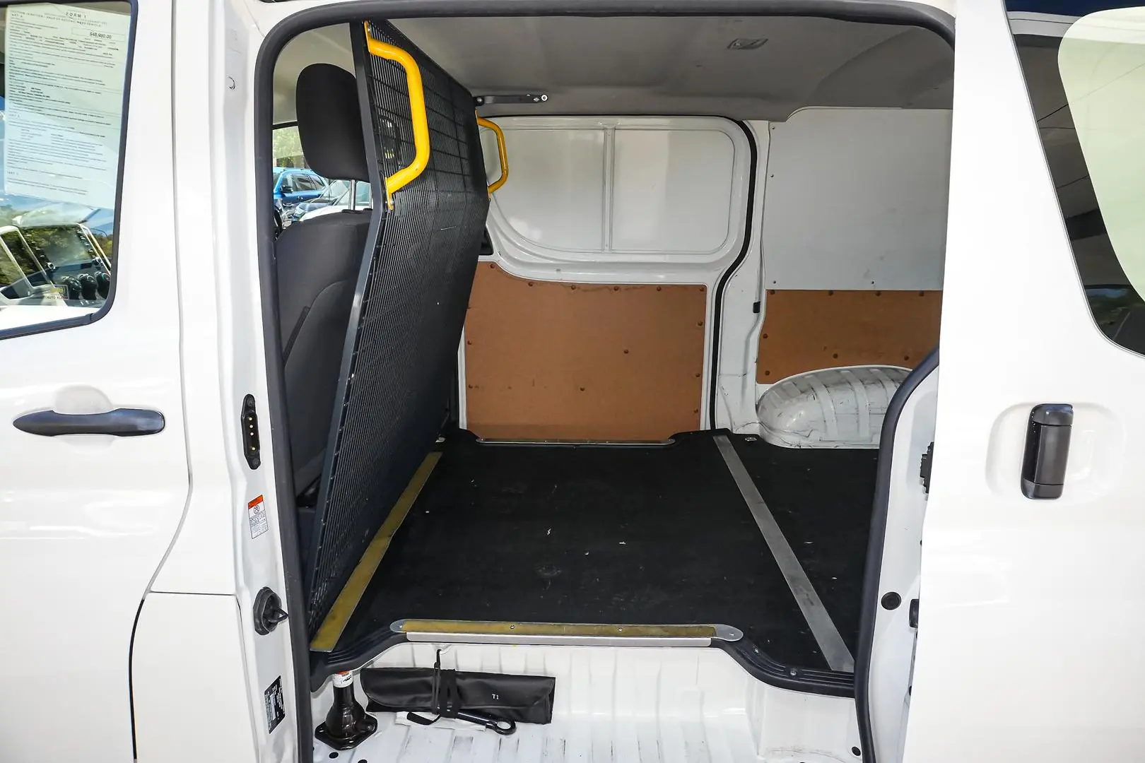 2020 Toyota Hiace Gallery Image 11