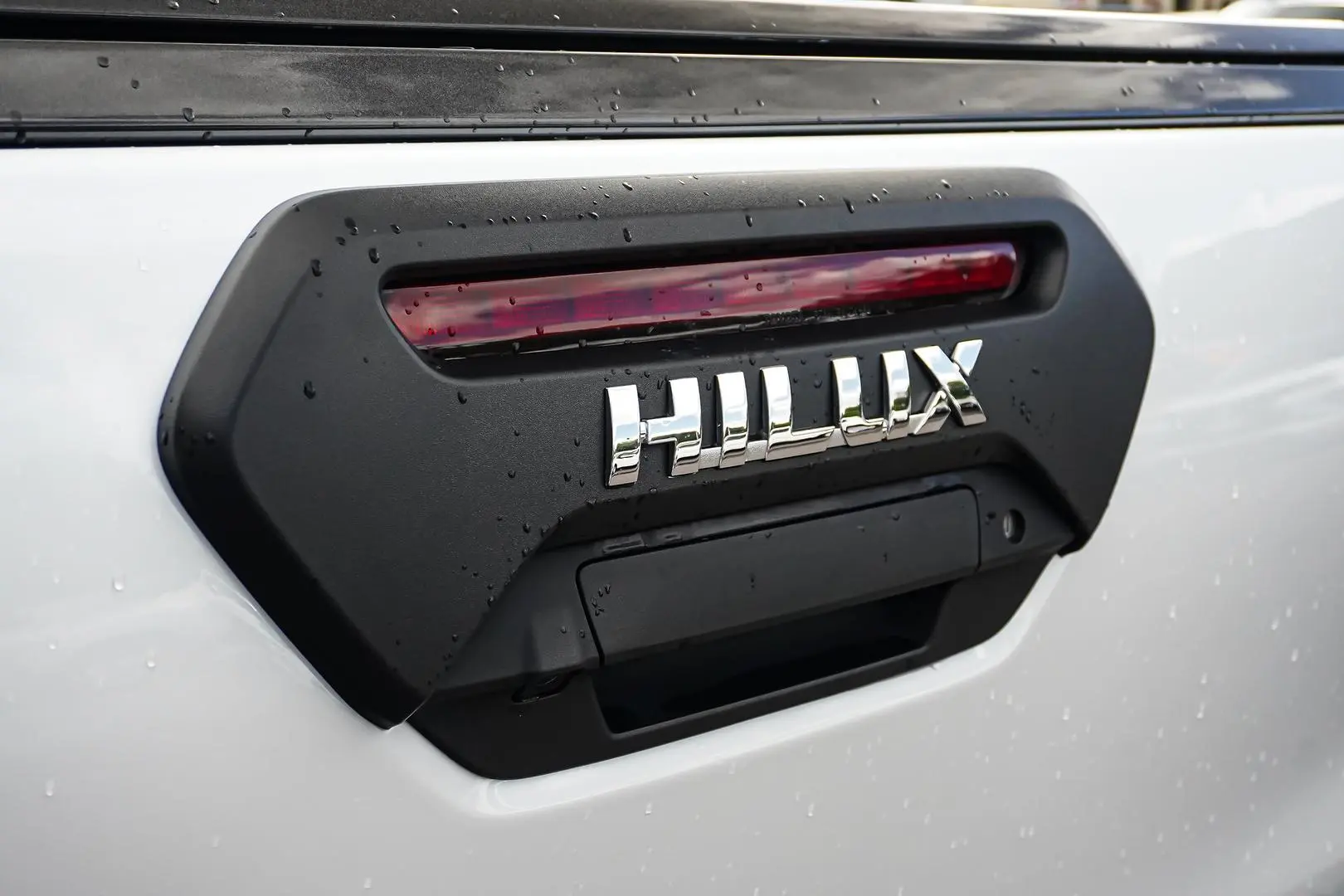 2025 Toyota Hilux Gallery Image 15