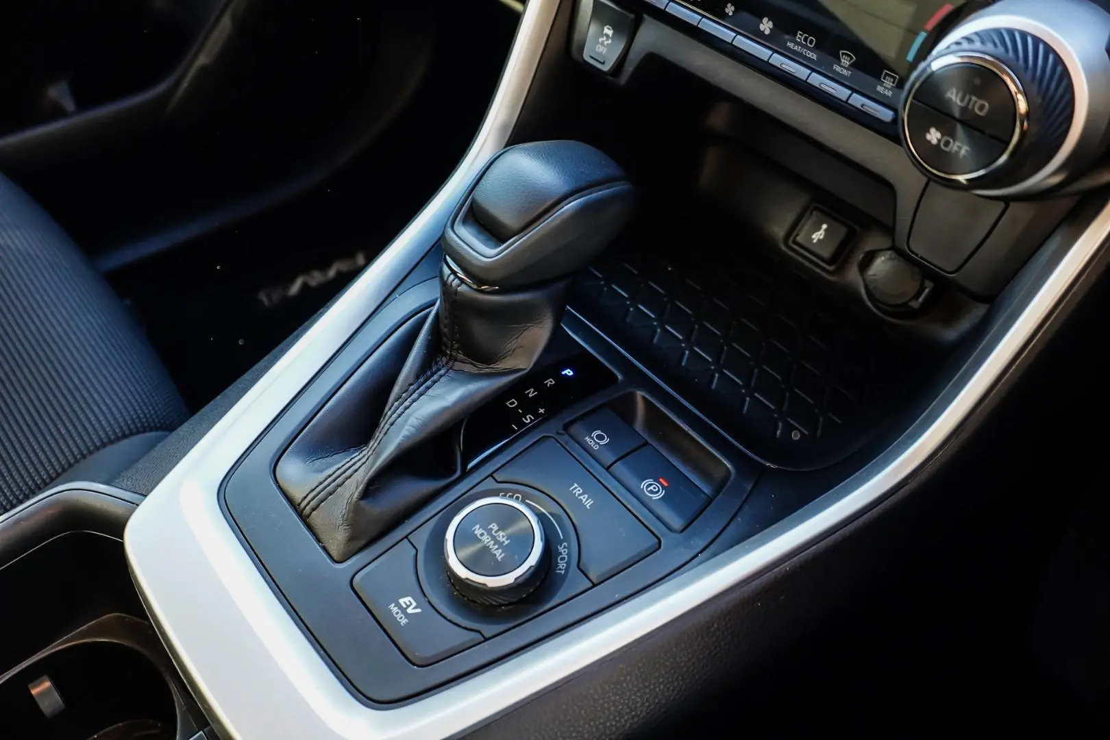 2022 Toyota RAV4 Gallery Image 18