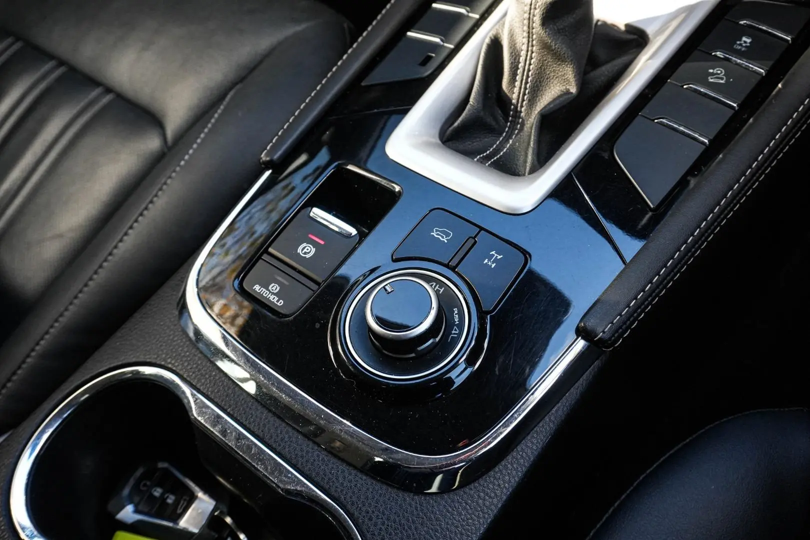 2022 Isuzu MU-X Gallery Image 20
