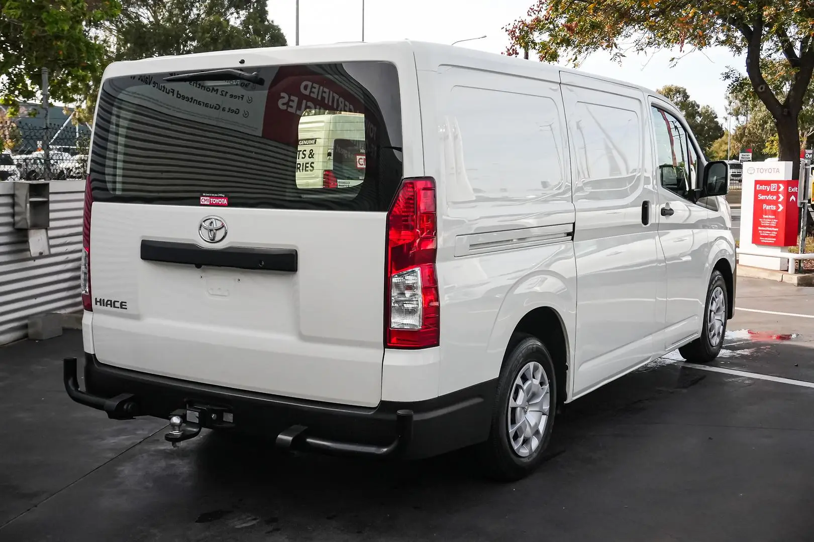 2021 Toyota Hiace Gallery Image 3