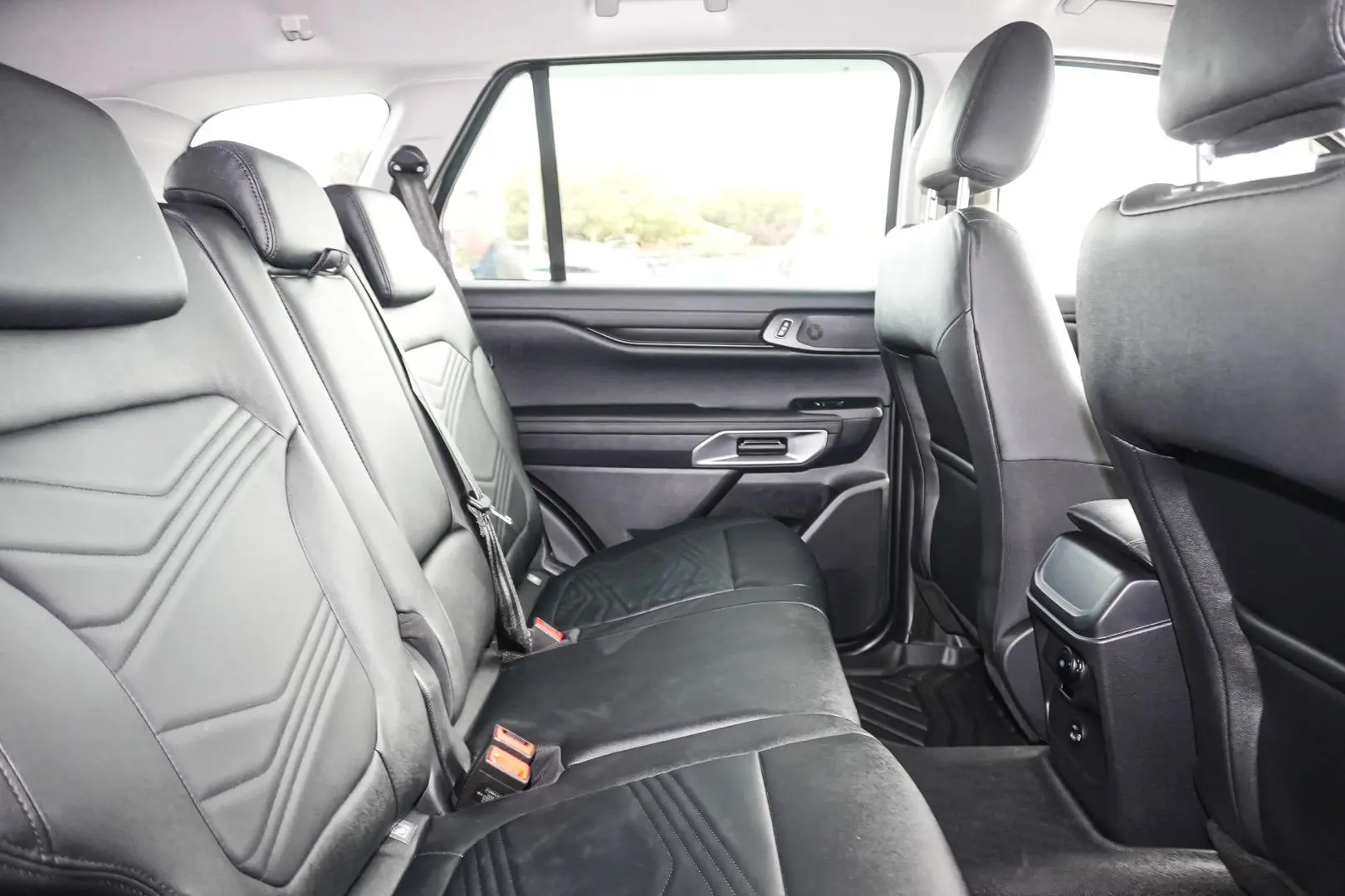 2024 Ford Everest Gallery Image 15