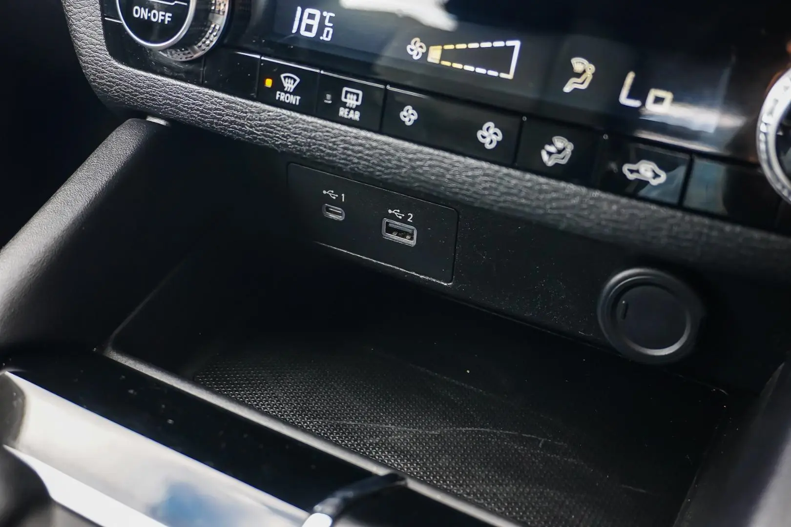 2023 Mitsubishi Outlander Gallery Image 26