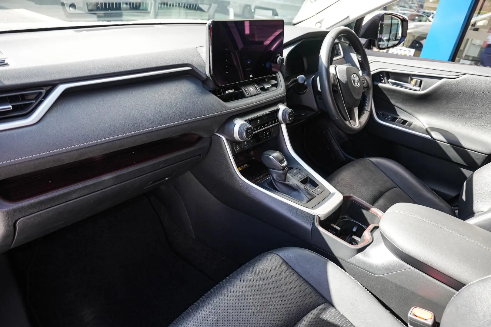 2023 Toyota RAV4 Gallery Image 9