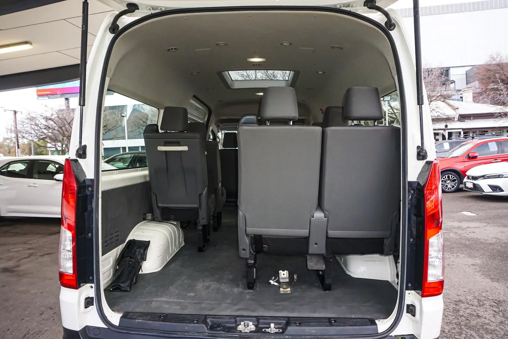2020 Toyota Hiace Gallery Image 15