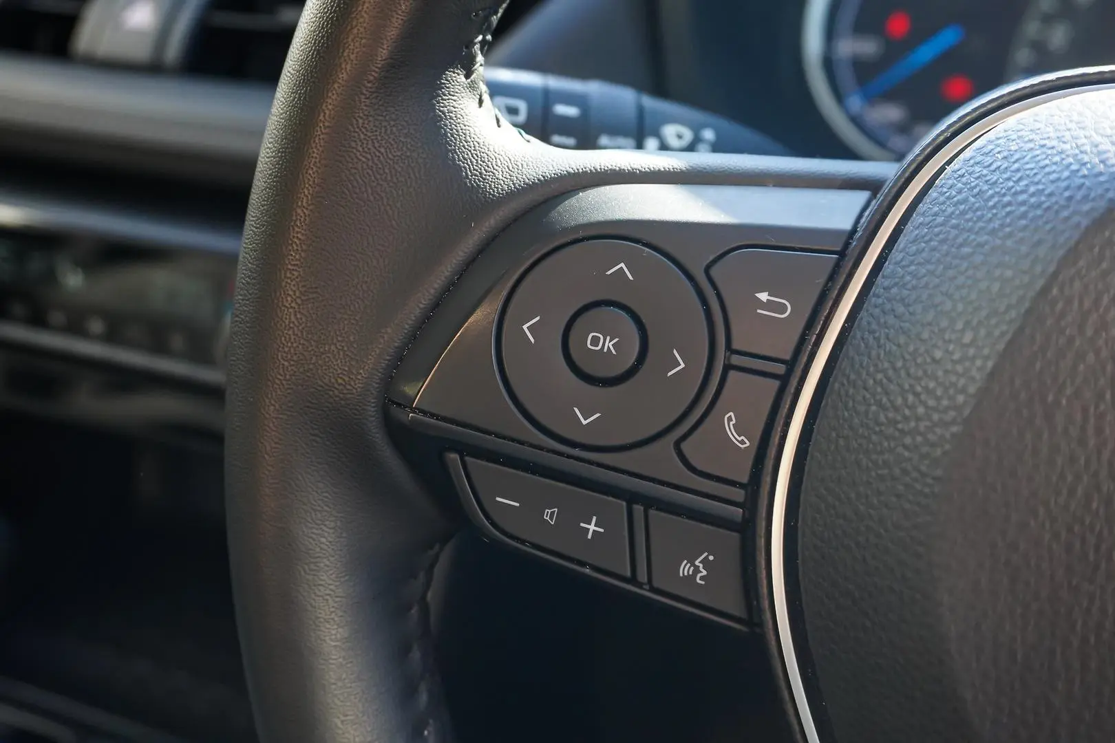 2025 Toyota RAV4 Gallery Image 20