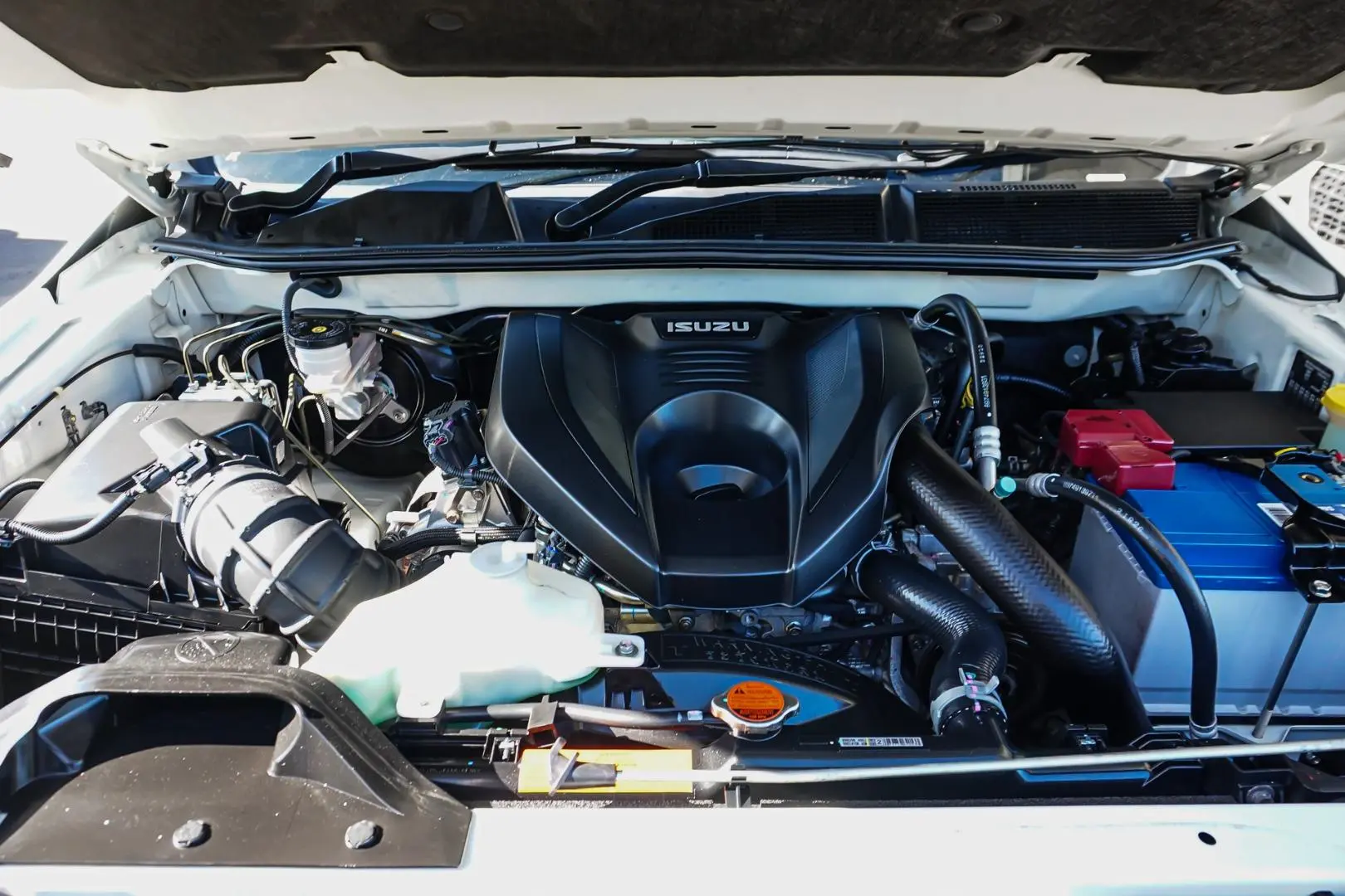 2020 Isuzu D-MAX Gallery Image 25