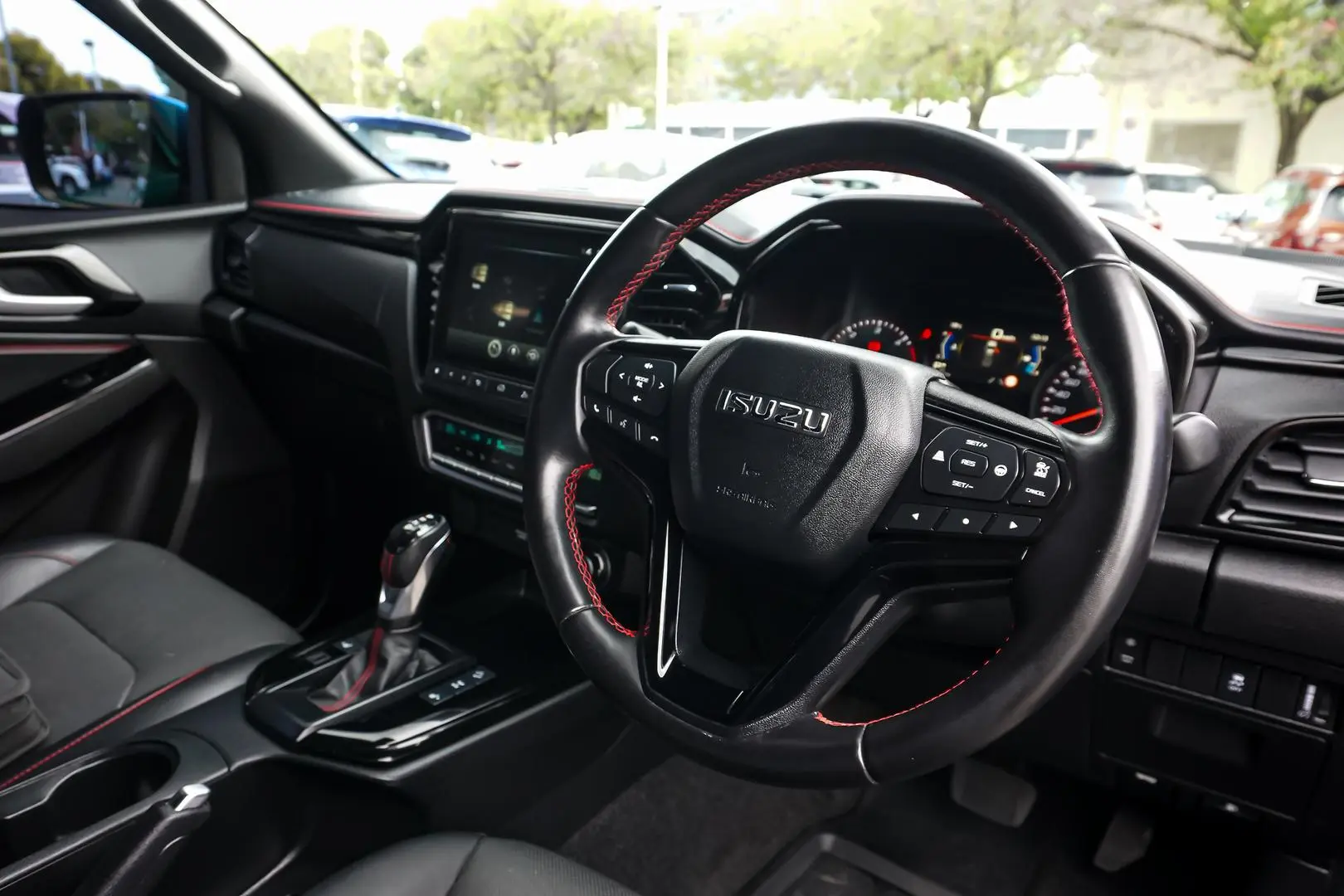 2022 Isuzu D-MAX Gallery Image 7