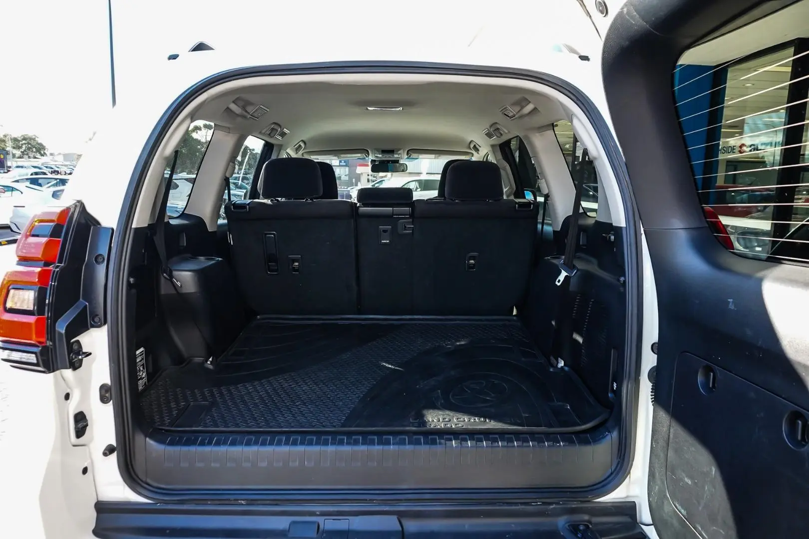 2021 Toyota Landcruiser Prado Gallery Image 10