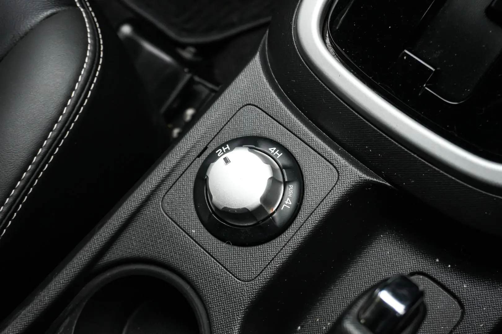 2019 Isuzu MU-X Gallery Image 20