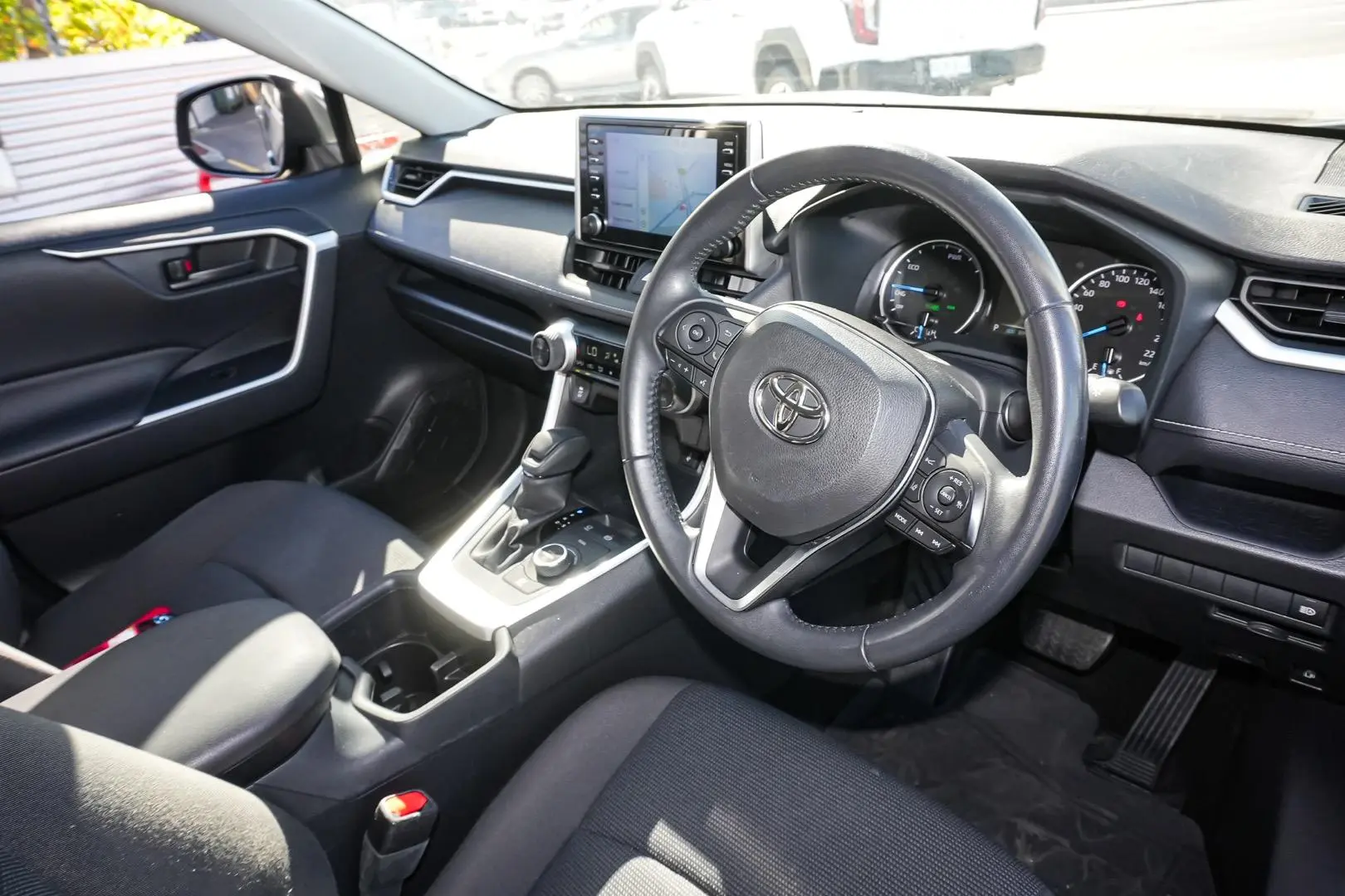 2022 Toyota RAV4 Gallery Image 16