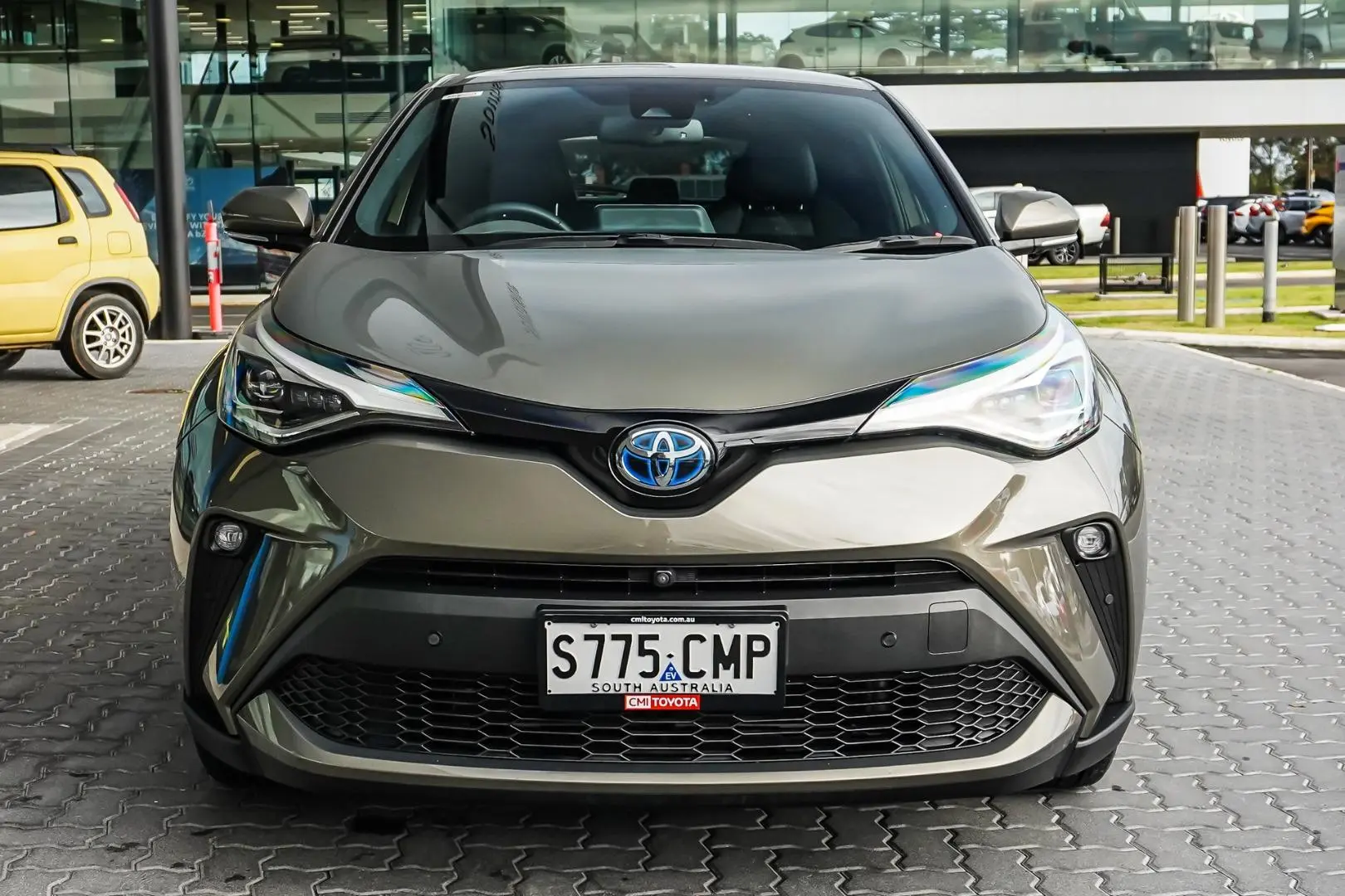 2021 Toyota C-HR Gallery Image 4