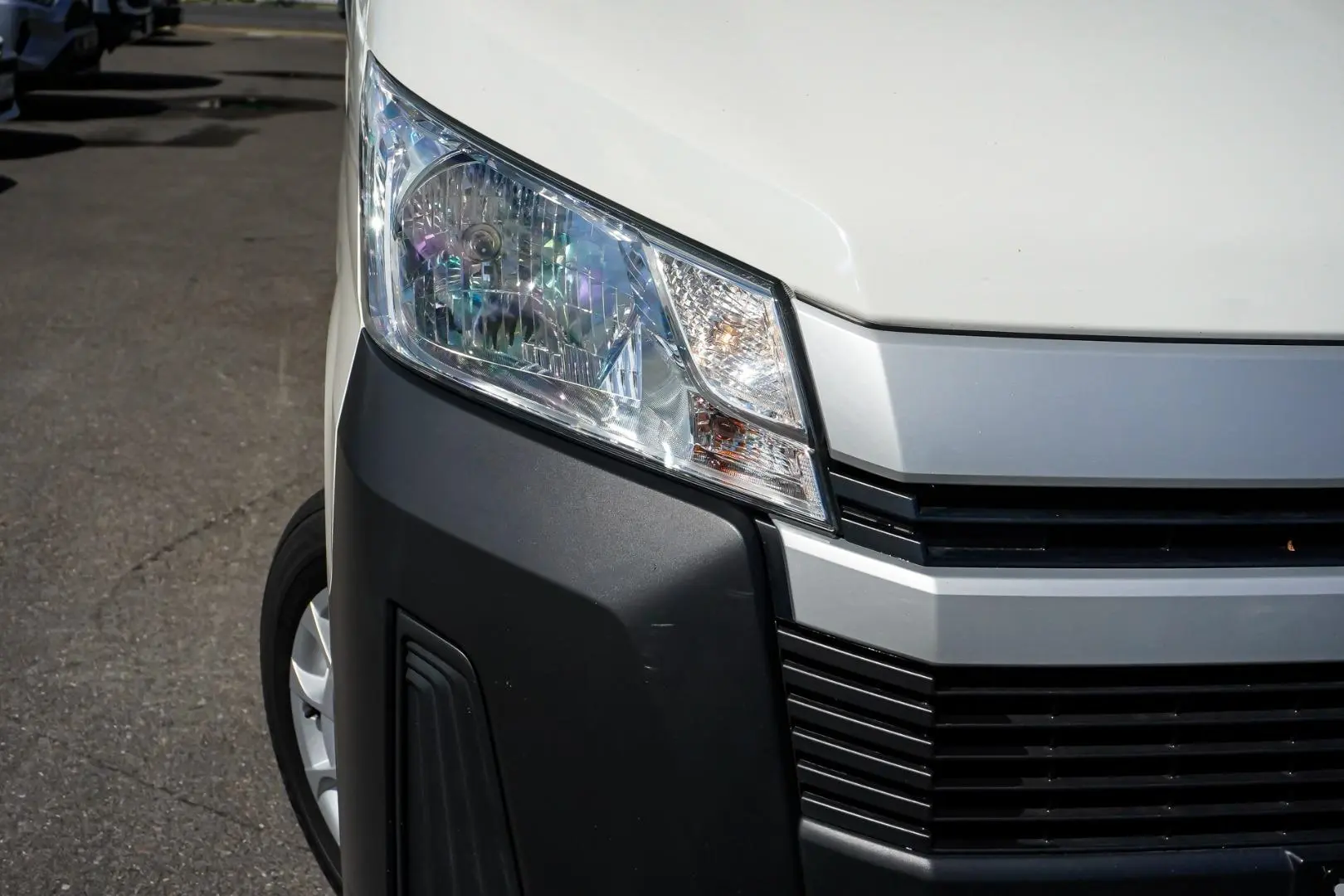 2021 Toyota Hiace Gallery Image 11