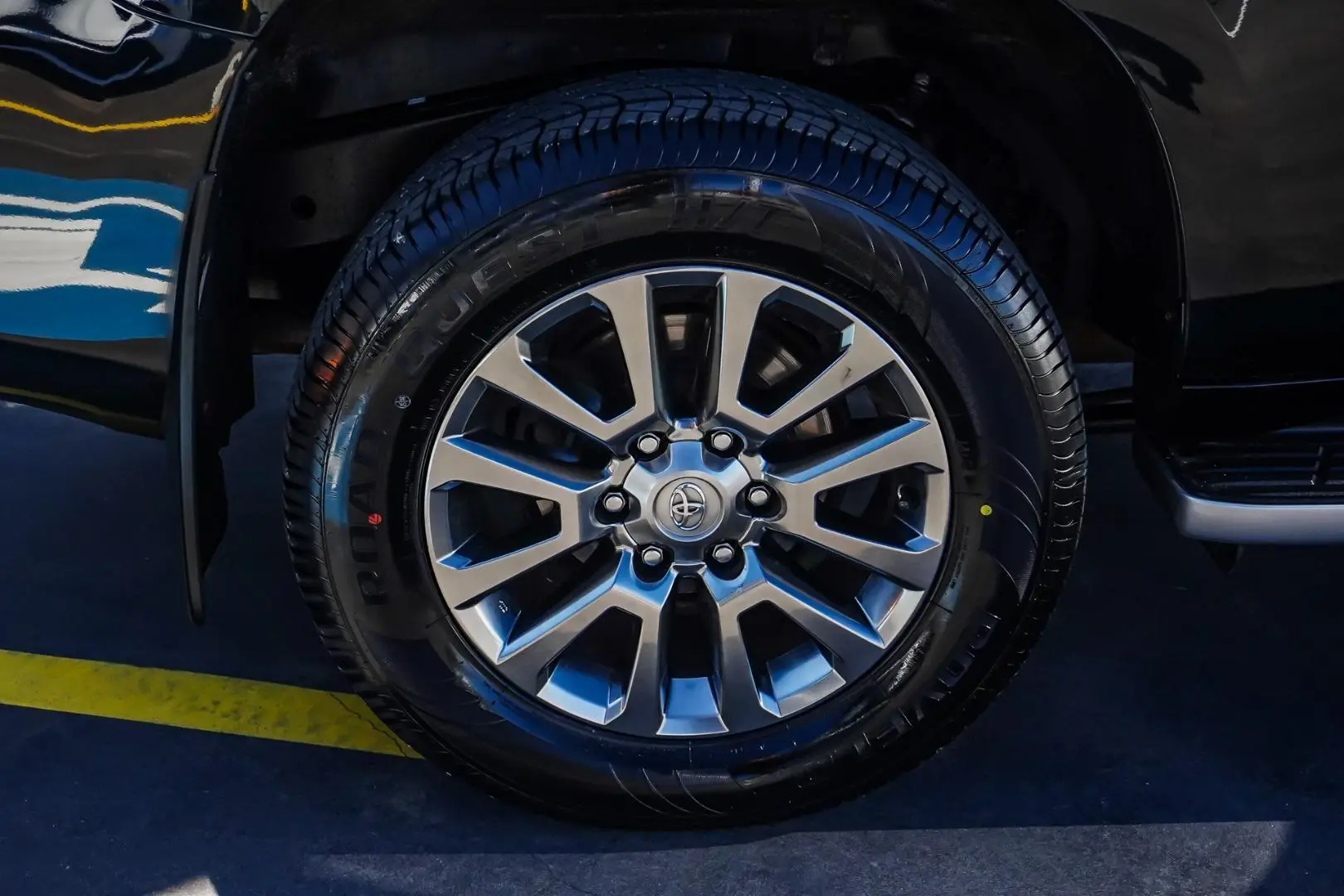 2018 Toyota Landcruiser Prado Gallery Image 18