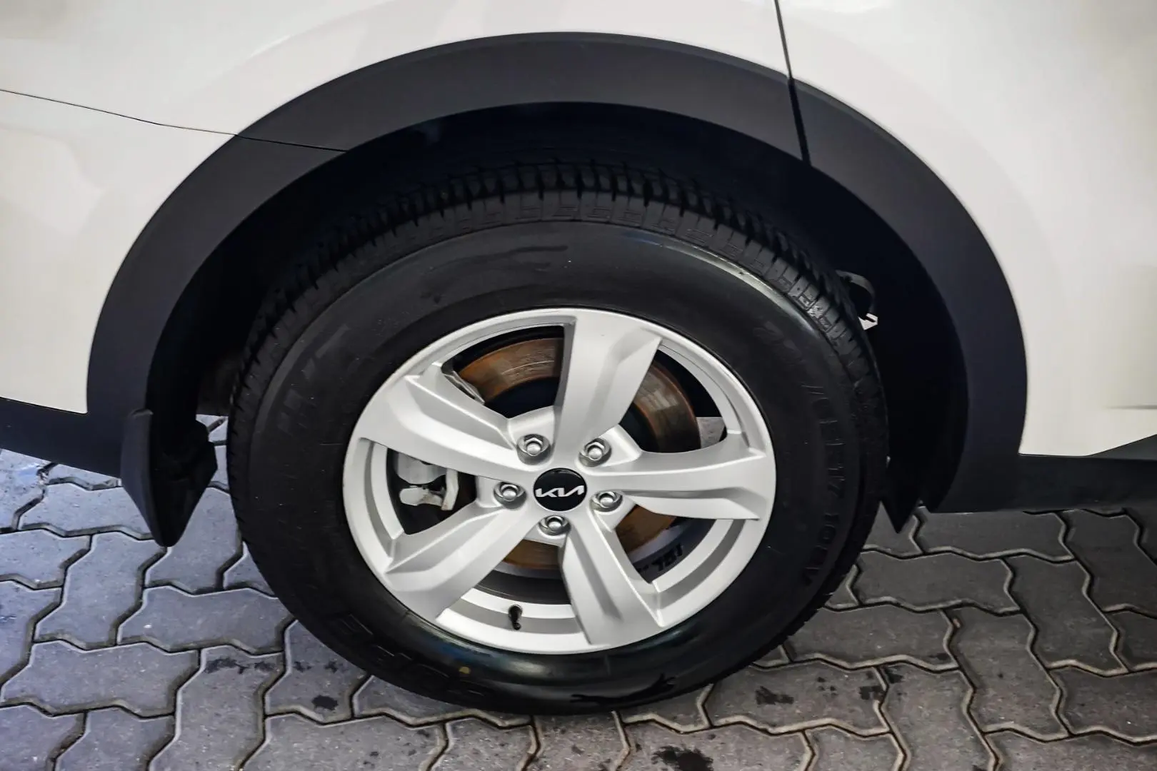 2023 Kia Sorento Gallery Image 17