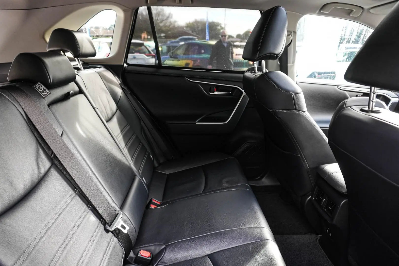 2020 Toyota RAV4 Gallery Image 9