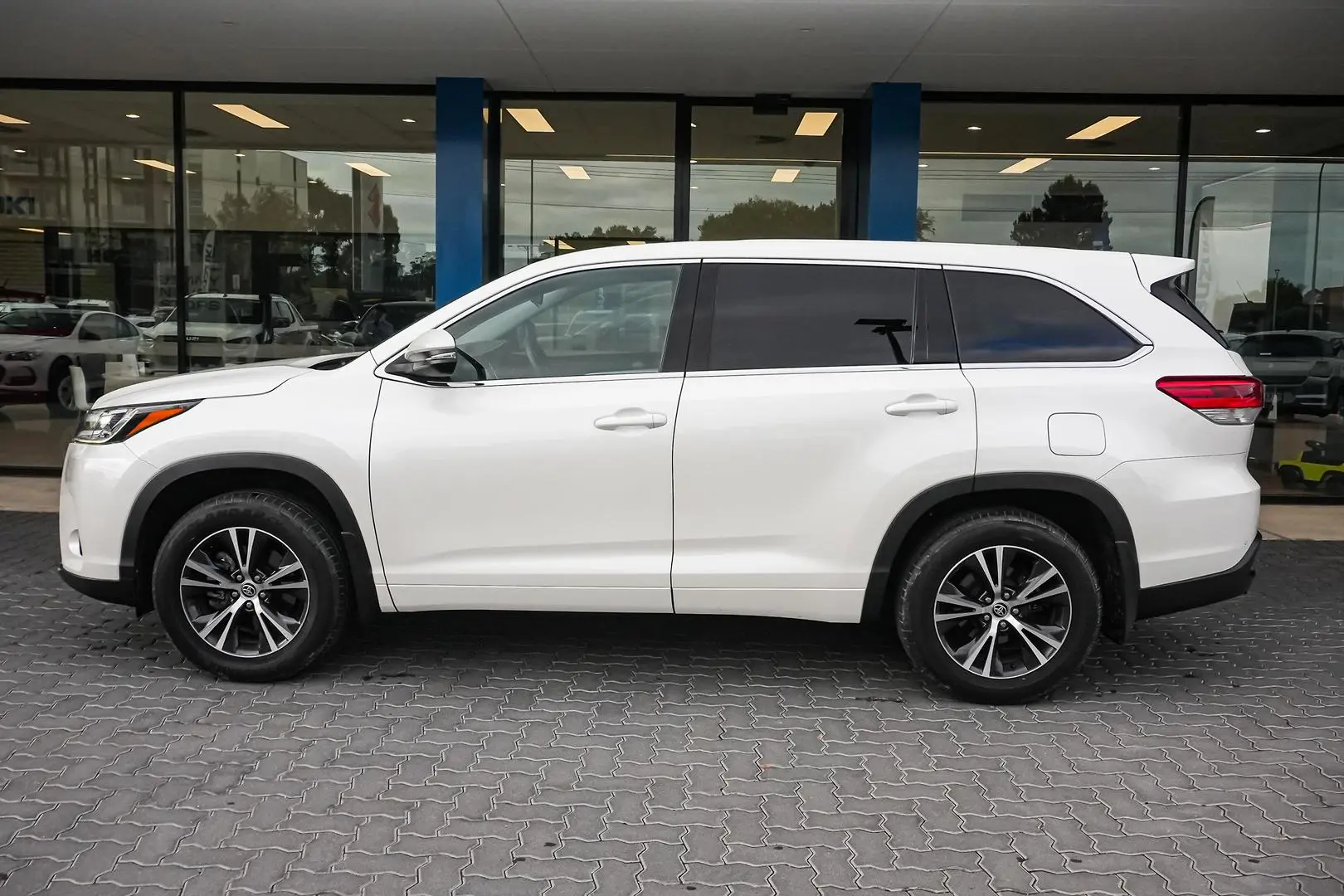 2019 Toyota Kluger Gallery Image 4