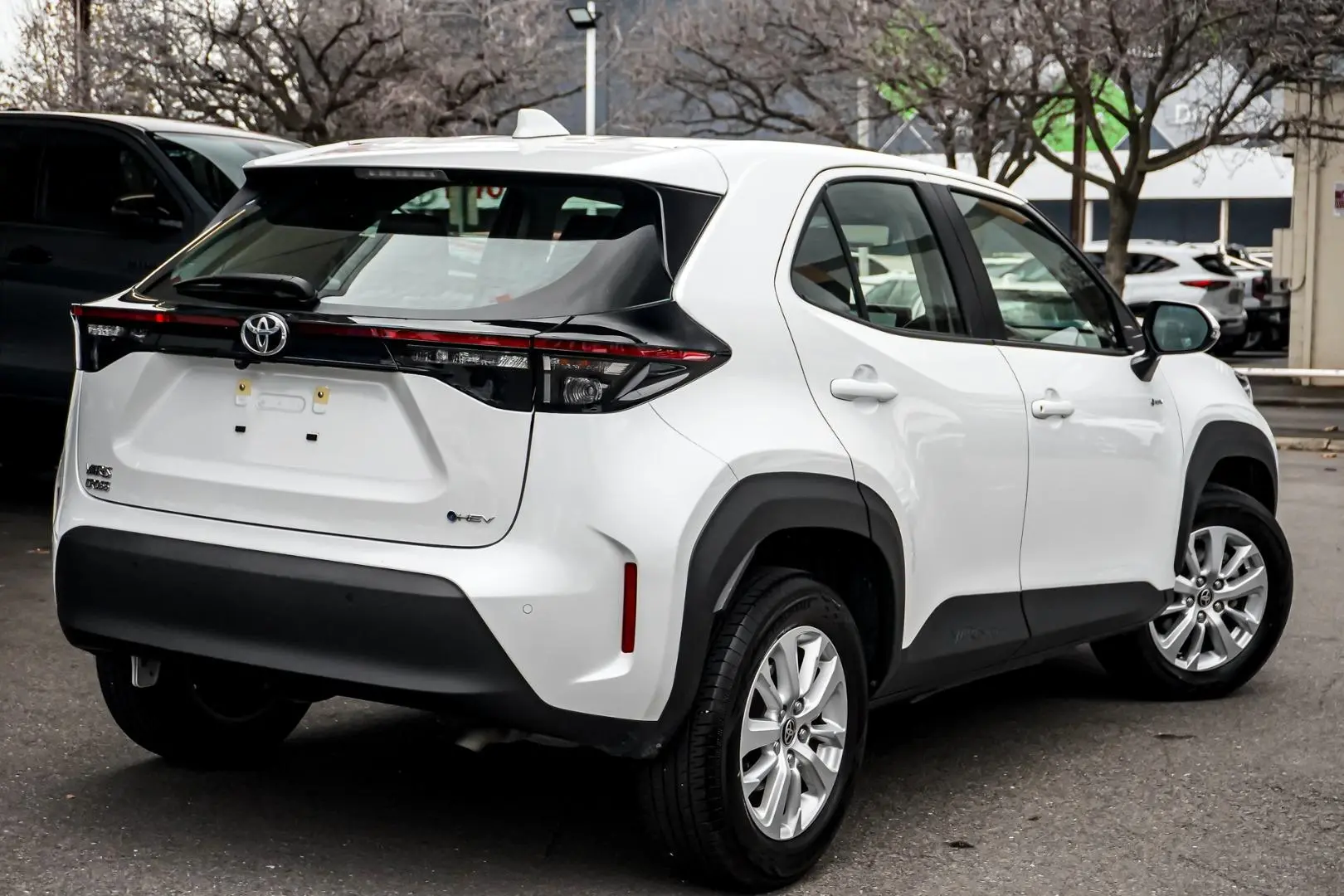 2025 Toyota Yaris Cross Gallery Image 3
