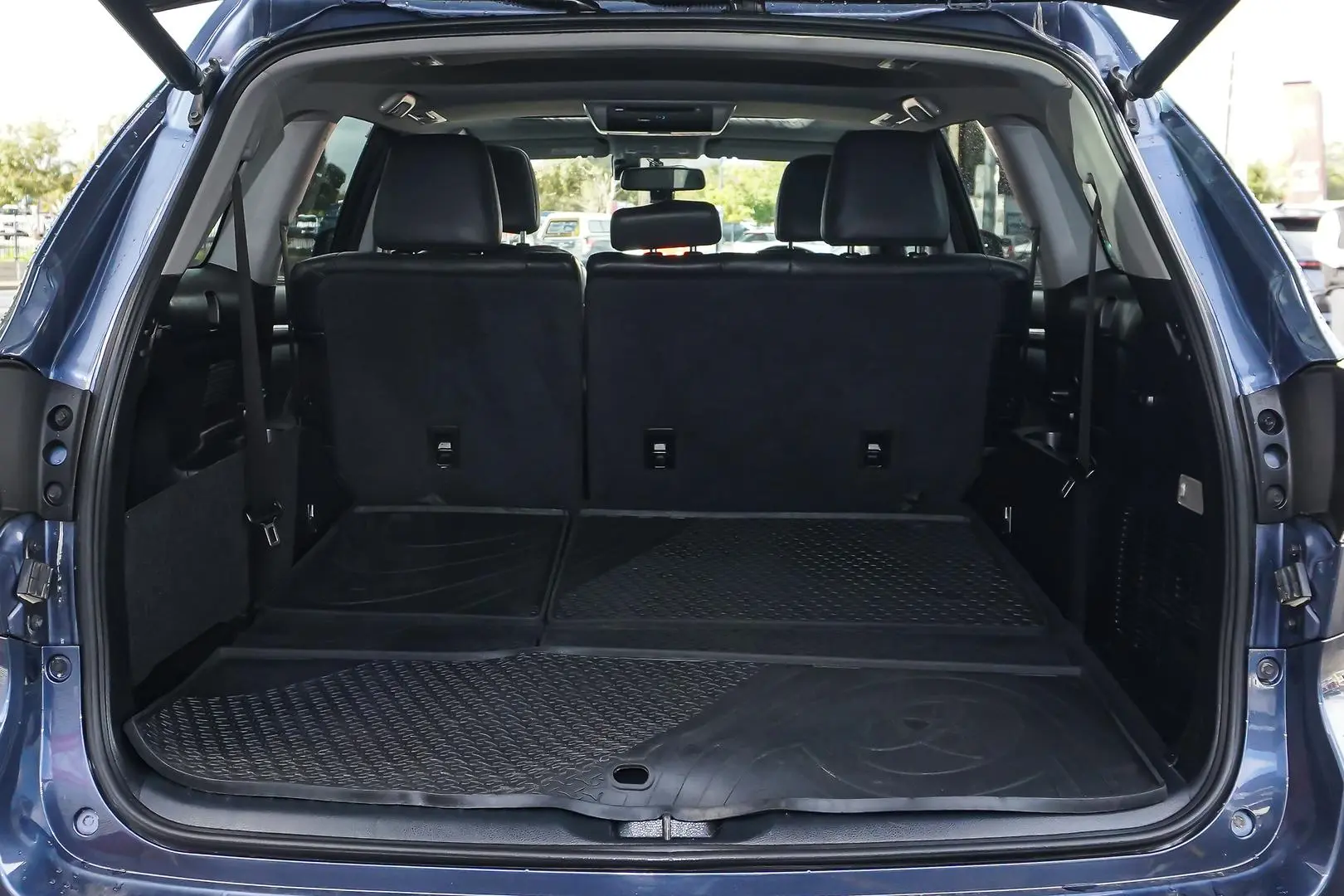 2014 Toyota Kluger Gallery Image 10