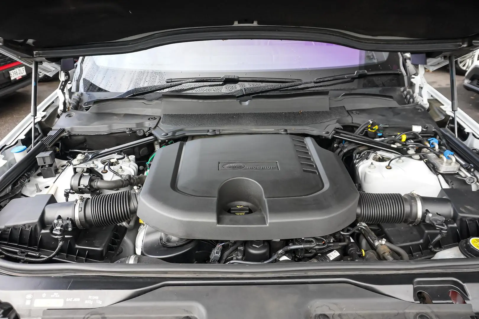 2021 Land Rover Discovery Gallery Image 30