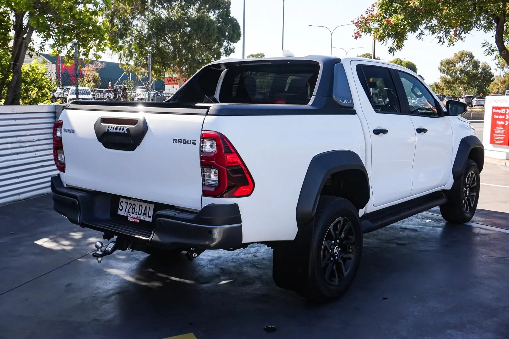 2024 Toyota Hilux Gallery Image 3