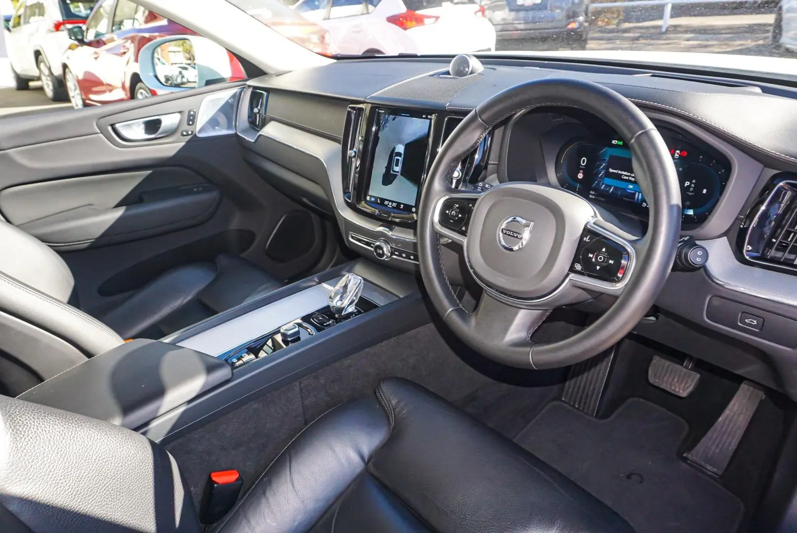 2023 Volvo XC60 Gallery Image 7