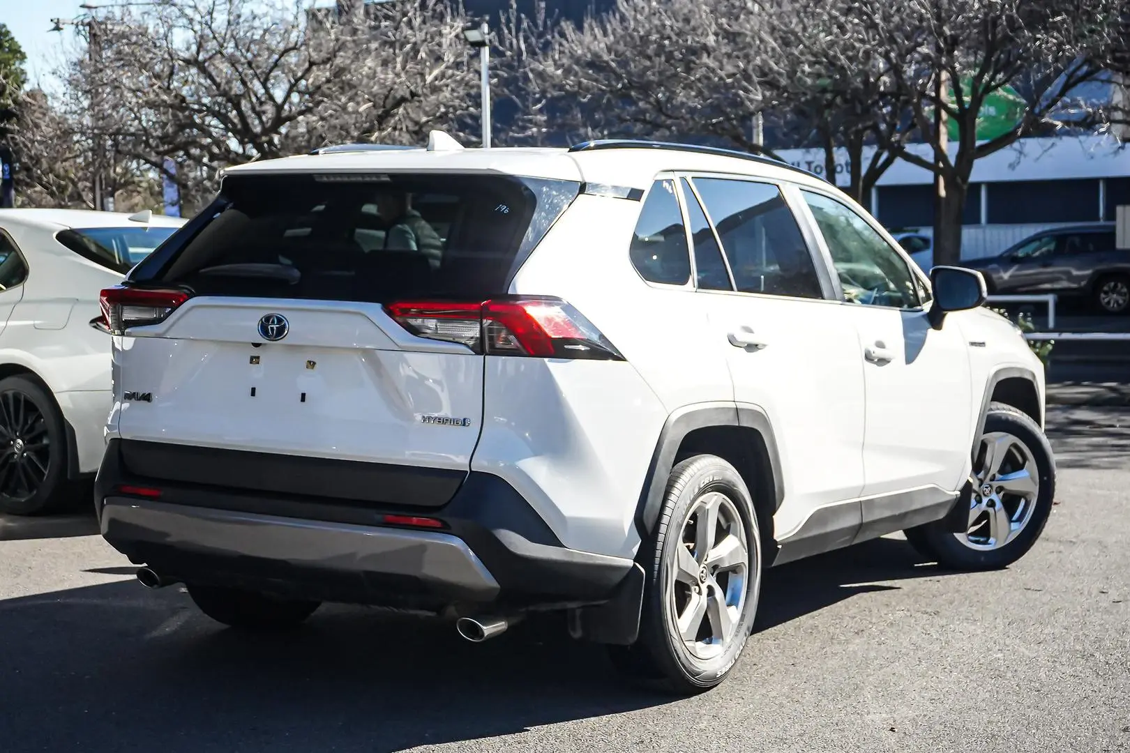 2021 Toyota RAV4 Gallery Image 3